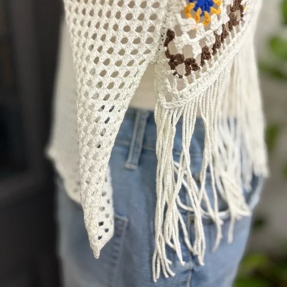 Wild Moss Cream Crochet Granny Square Flared Long Sleeve Fringe Top. | Size XL - Picture 6 of 9